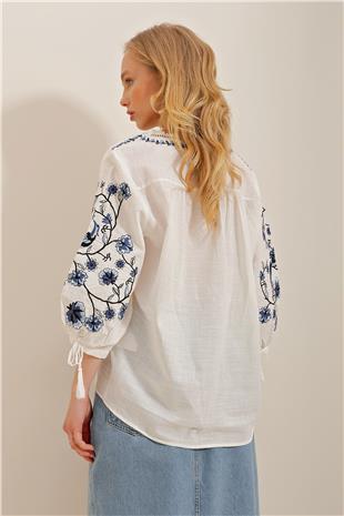 Kadın Beyaz V Yaka Karpuz Kol Nakışlı Keten Bluz ALC-X10198
