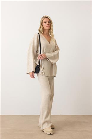 Kadın Bej V Yaka Kuşaklı Bol Paça İkili Takım VS00889