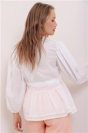 Kadın Beyaz V Yaka Önü Büzgülü Fisto Detaylı Pamuk Bluz ALC-X7060