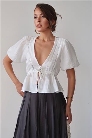Kadın Beyaz V Yaka Yarım Kol Önden Bağlamalı Bluz VS00384