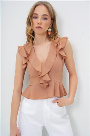 Kadın Karamel Yakası Fırfırlı Bel Kısmı Volanlı Örme Crep V Yaka Yazlık Bluz ALC-X13494