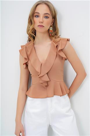 Kadın Karamel Yakası Fırfırlı Bel Kısmı Volanlı Örme Crep V Yaka Yazlık Bluz ALC-X13494
