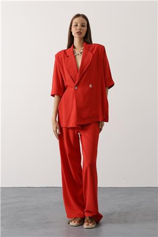 Kadın Kırmızı Yarım Kol Oversize Yırtmaçlı Ceket VS00627