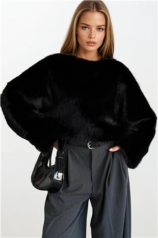 Kadın Siyah Yumuşak Dokulu Uzun Kollu Oversize Kürk Sweatshirt VS01405
