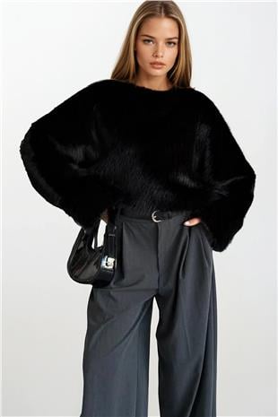Kadın Siyah Yumuşak Dokulu Uzun Kollu Oversize Kürk Sweatshirt VS01405
