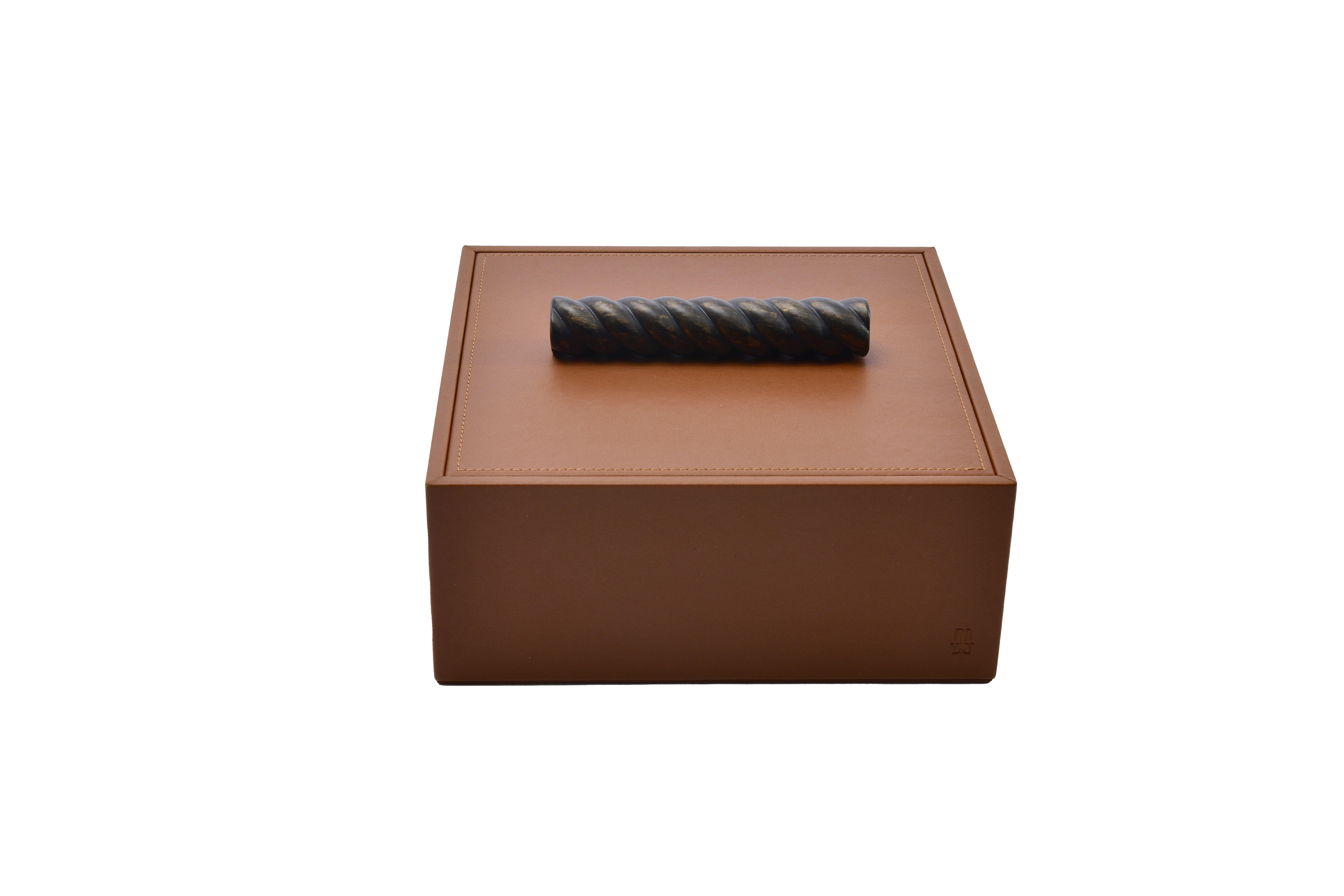 TABA AHŞAP KULP DERİ KUTU