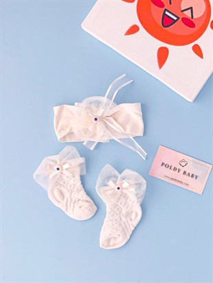 Poldy Baby | Baby Fashion | Bebek KıyafetleriFiyonklu Penye Bebek Bonesi LeoparPB0001Nazarlık Bandana ve Tüllü Çorap Set Ekru