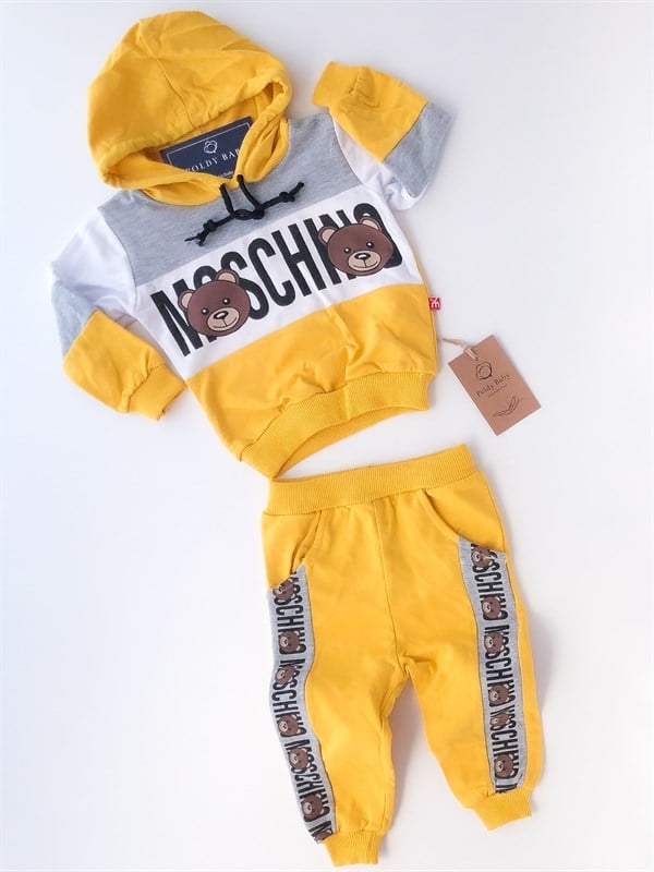 Poldy Baby | Baby Fashion | Bebek KıyafetleriRenkli Kelebekli Tulum PembePB1906pMoschino Kapüşonlu 2'li Takım Sarı