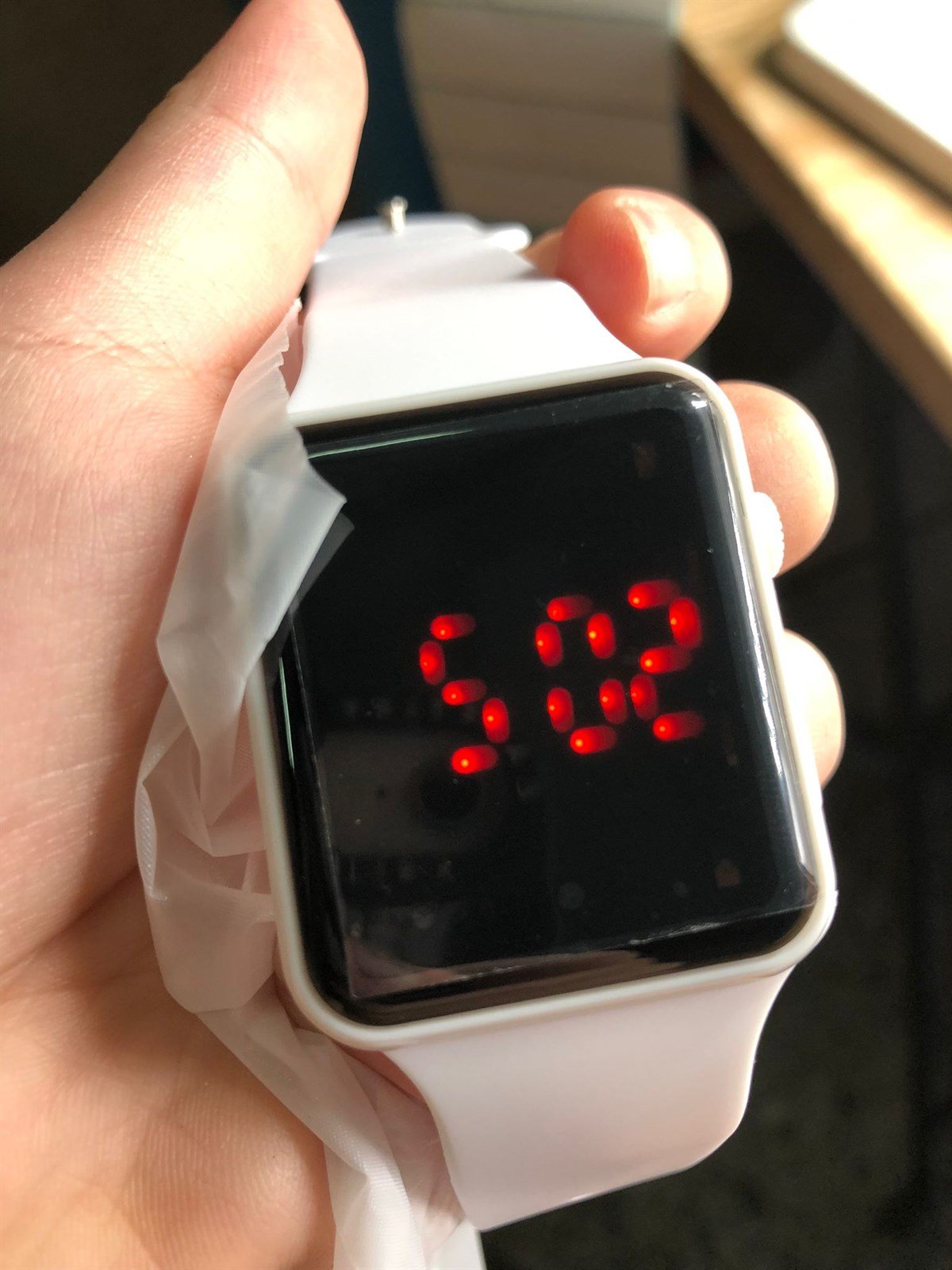 Dijital Göstergeli Yumuşak Silikon Spor Bileklik Saat