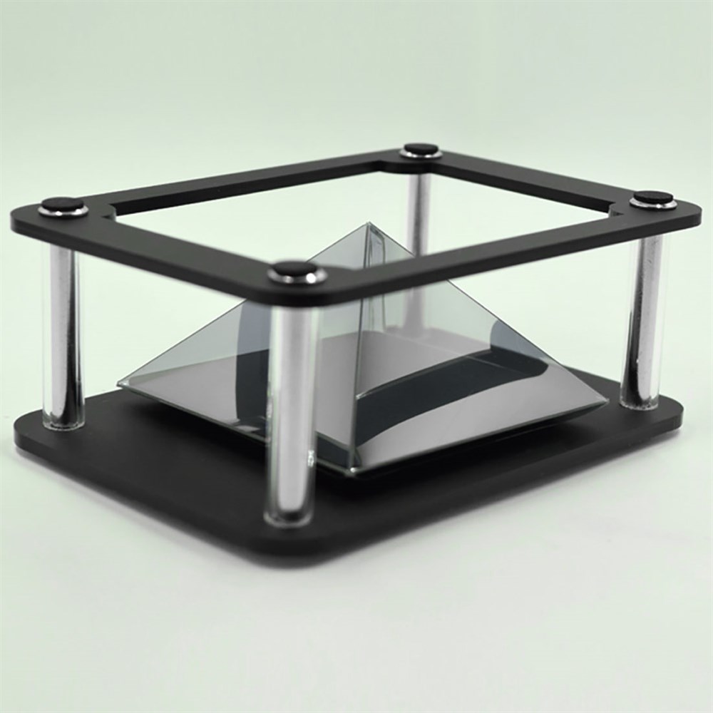 Piramit Tasarımlı 3D Holografik Projektör