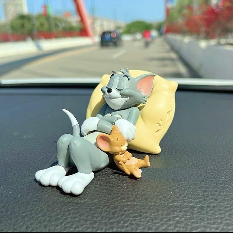 sevimli-tom-ve-jerry-araba-susleri-ara-c18-4d.jpg