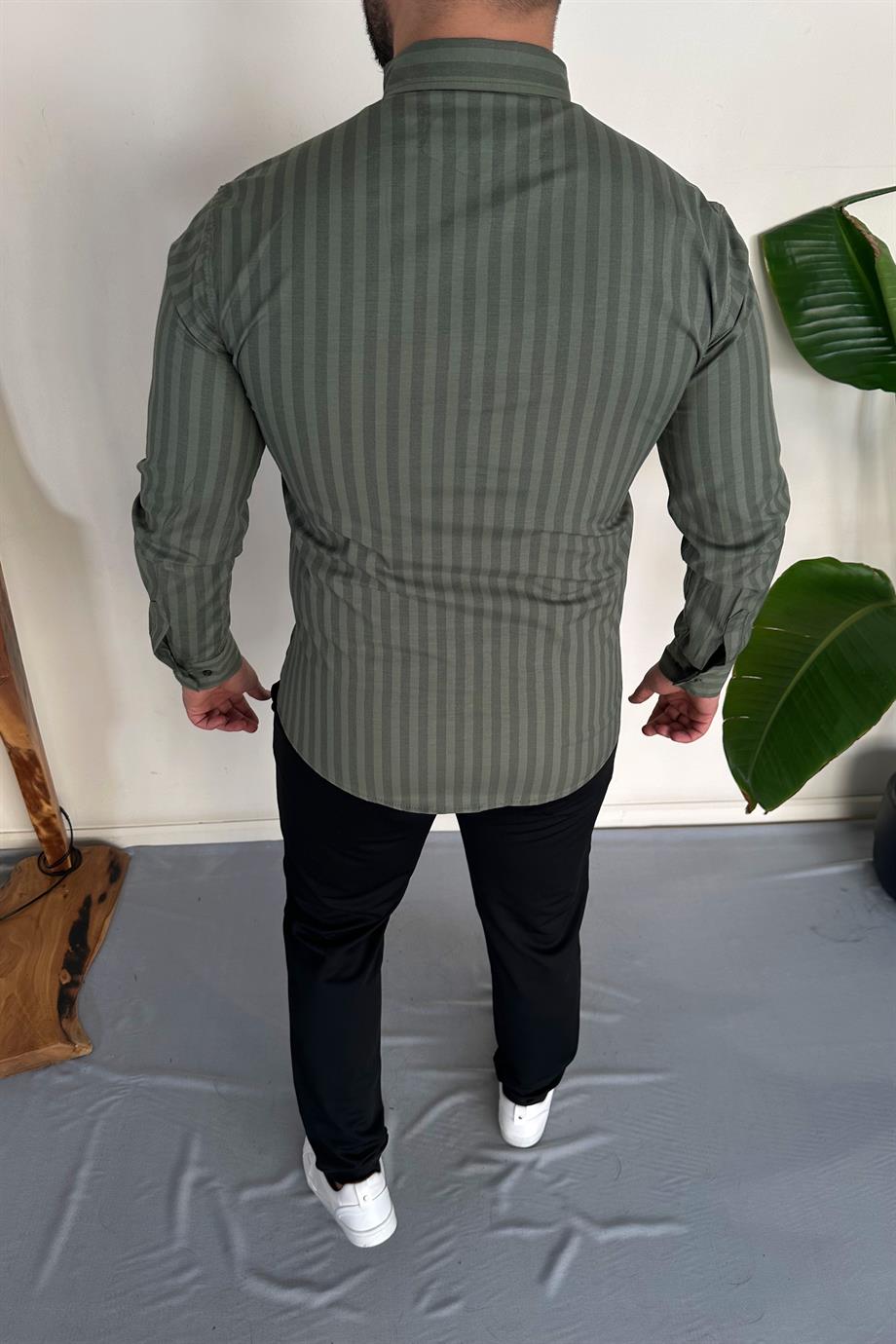 Slim Fit Çizgili Gömlek