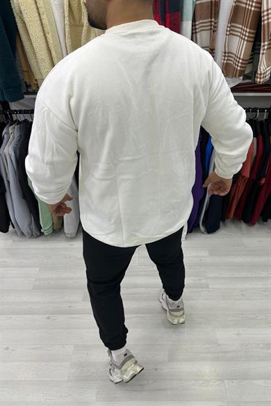 Beyaz 3 İplik Kapak Detaylı Sweat