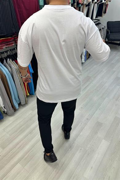 Beyaz V Desenli Oversize Tshirt