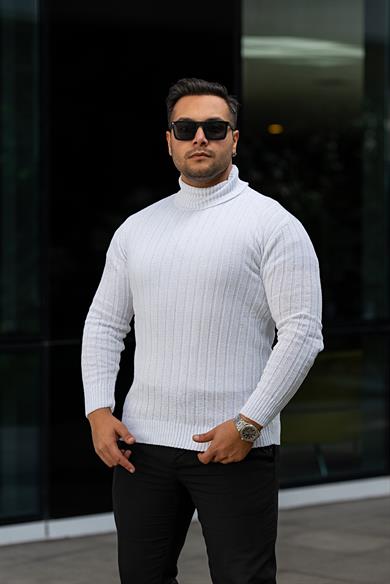 Erkek Beyaz Tüylenme Yapmayan Slim Fit Boğazlı Triko Kazak