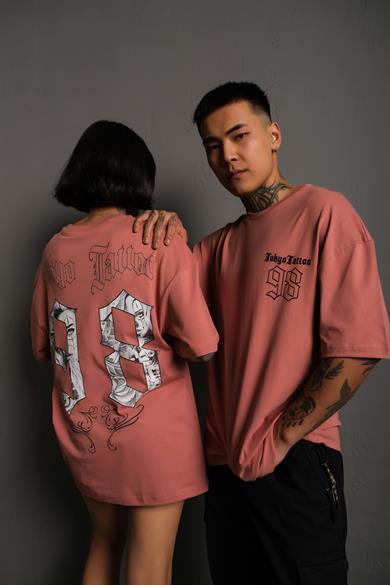 Gül Kurusu Tokyo 98 Baskılı Oversize Basic Tshirt