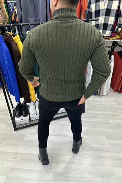 Haki Boğazlı Triko Kazak