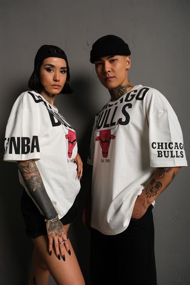 Kırık Beyaz Chicago Bulls Baskılı Oversize Basic Tshirt