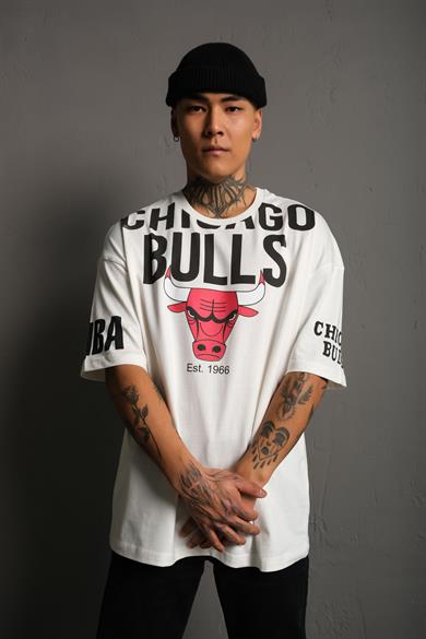 Kırık Beyaz Chicago Bulls Baskılı Oversize Basic Tshirt