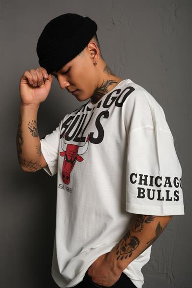 Kırık Beyaz Chicago Bulls Baskılı Oversize Basic Tshirt