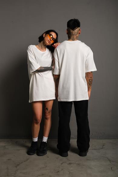 Kırık Beyaz Oversize Basic Tshirt