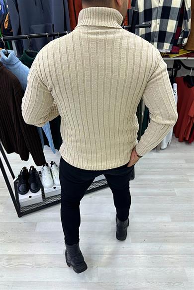 Krem Boğazlı Triko Kazak