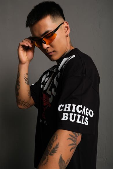 Siyah Chicago Bulls Baskılı Oversize Basic Tshirt
