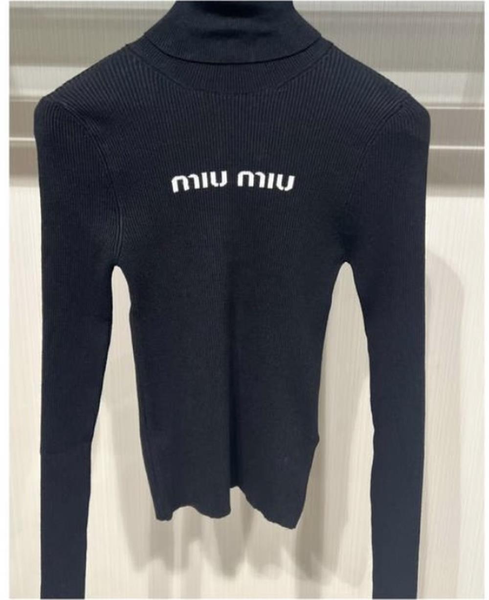 Miu siyah balıkçı yaka 