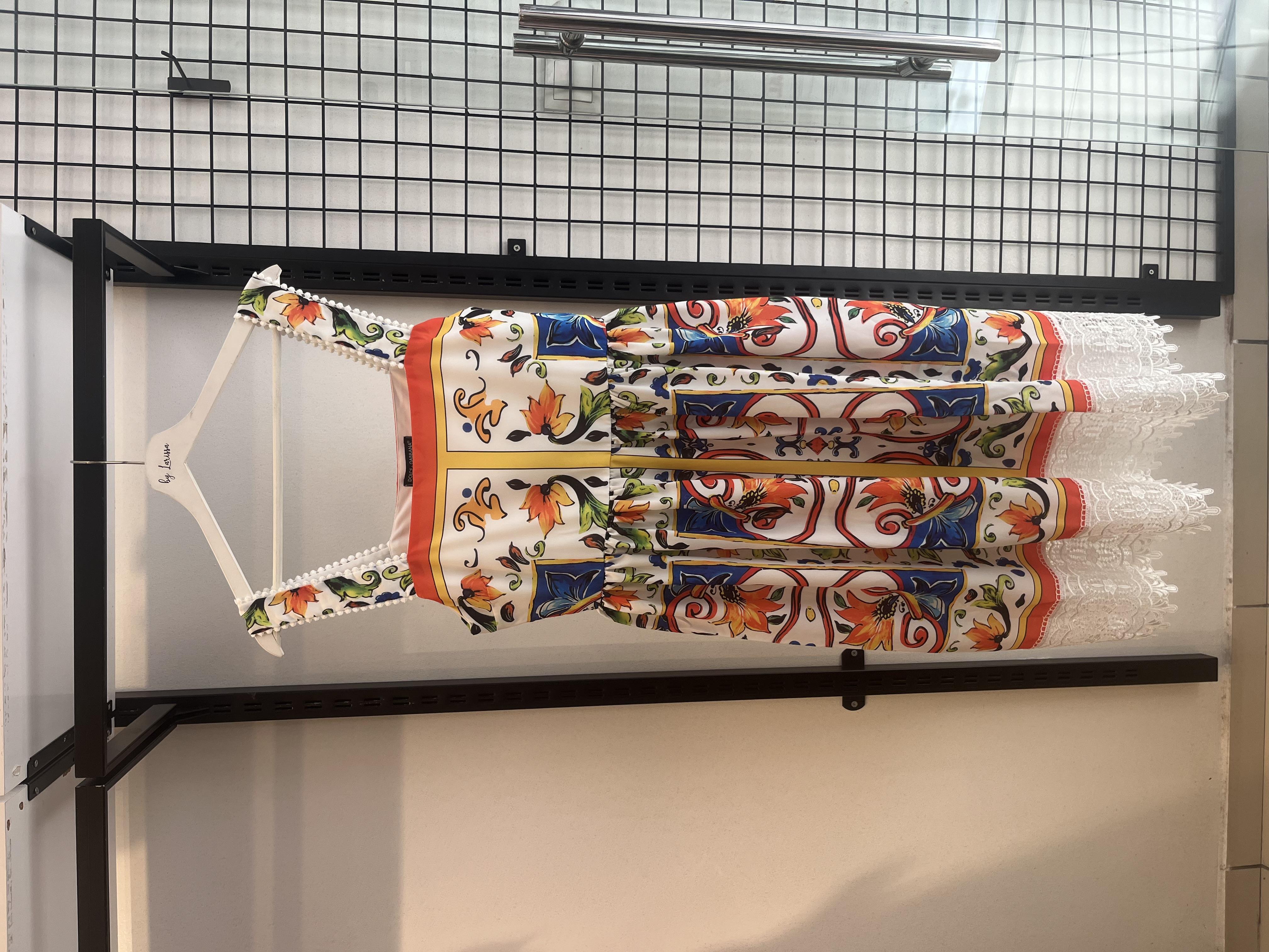 YENİ SEZON DG DANTEL DETAYLI ELBİSE