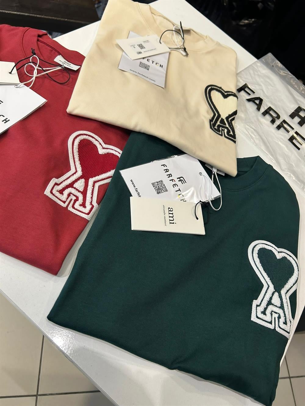 Ami büyük logolu bej tshirt 