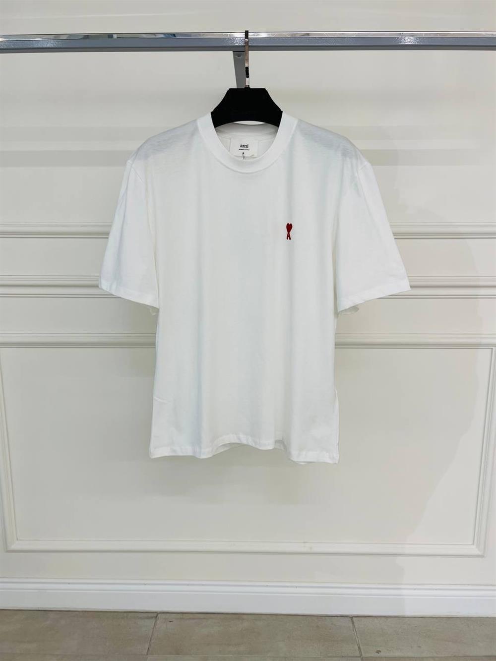 AMİ KIRMIZI KÜÇÜK LOGOLU BEYAZ TSHİRT 