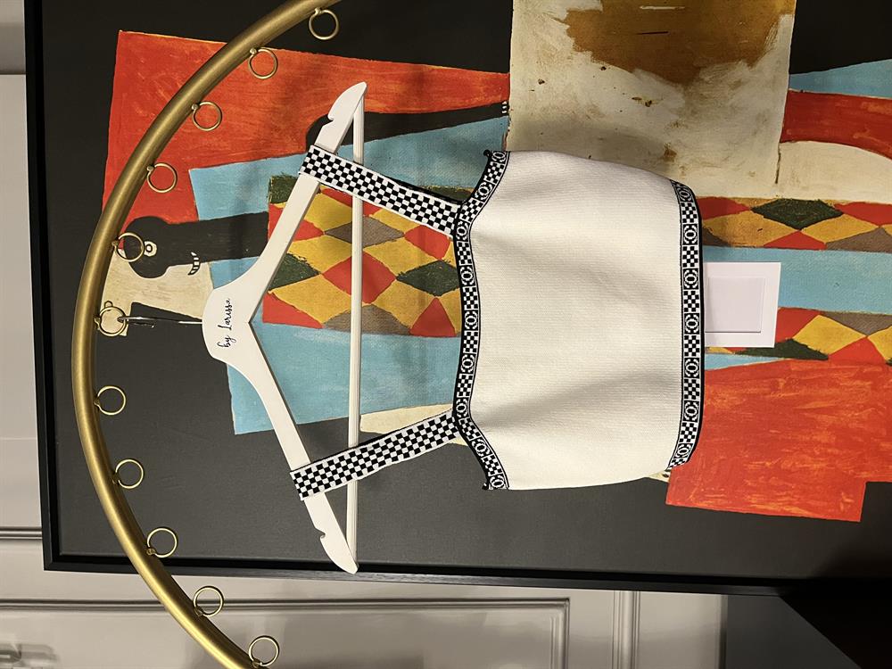 Chanel beyaz triko crop