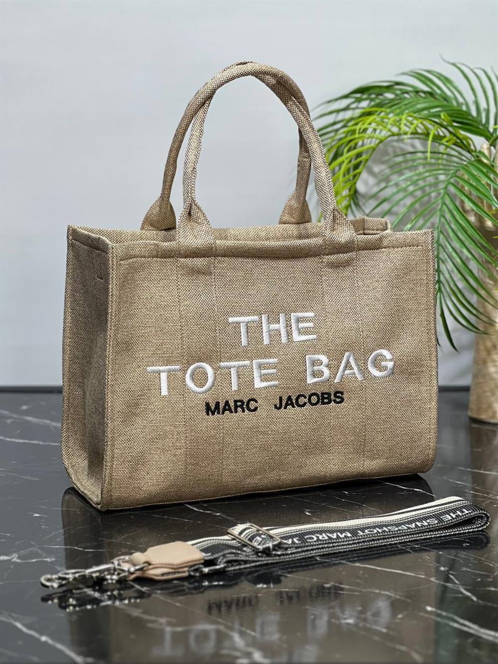 Marc jacobs the tote medium vizon 