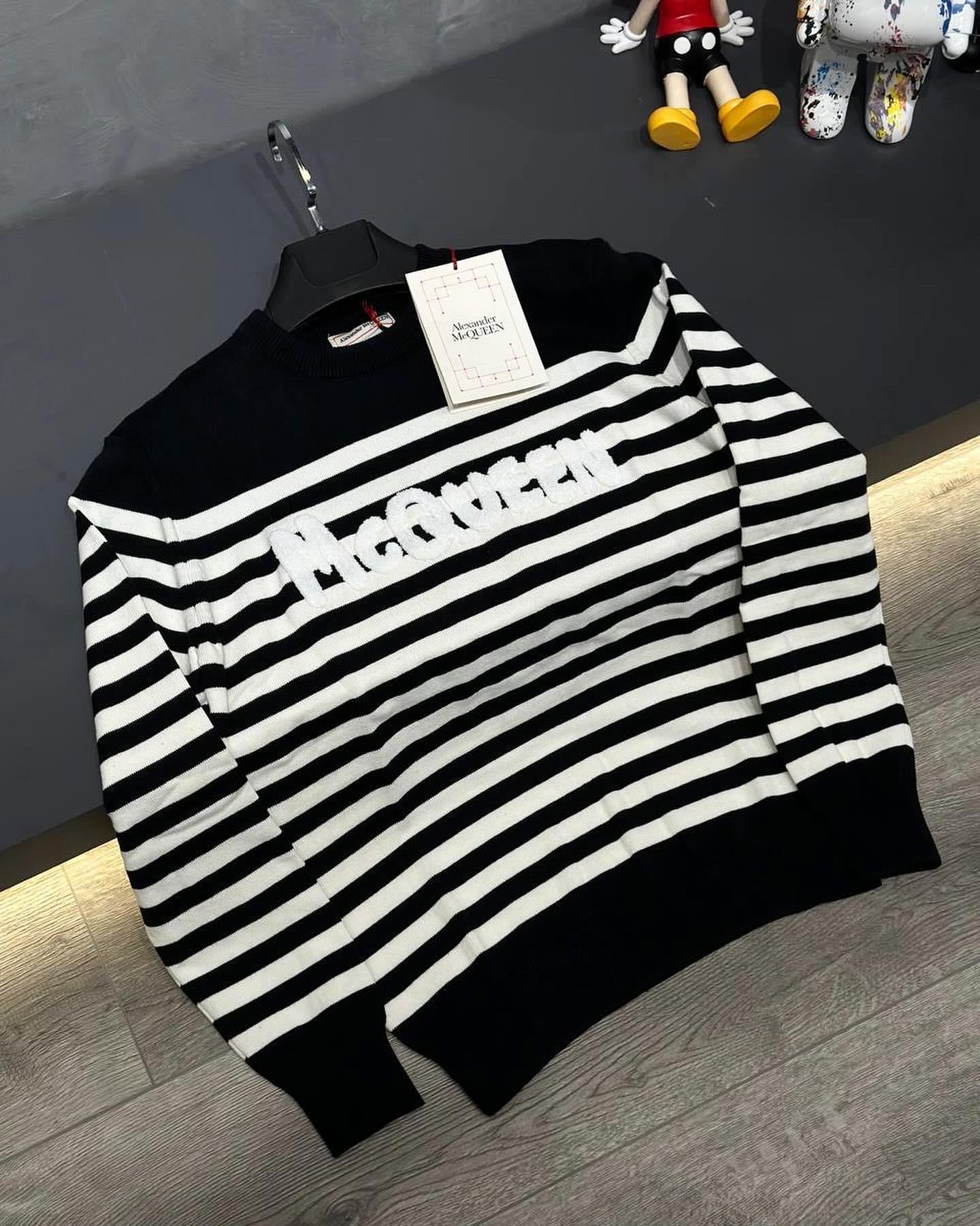 MCQUEEN ÇİZGİLİ KAZAK 