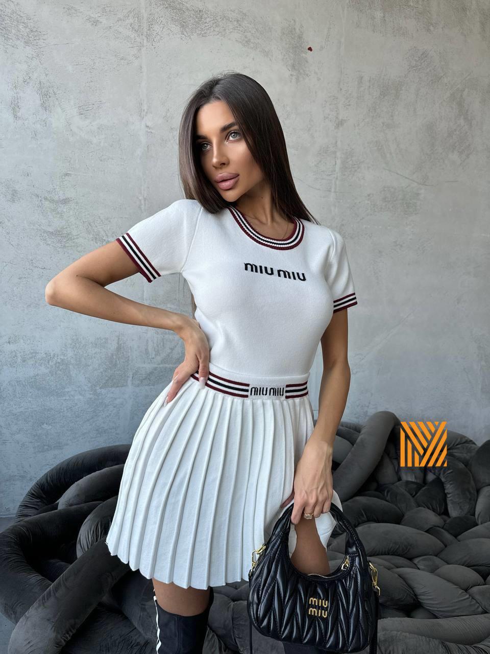 Miu beyaz triko etek bluz takım