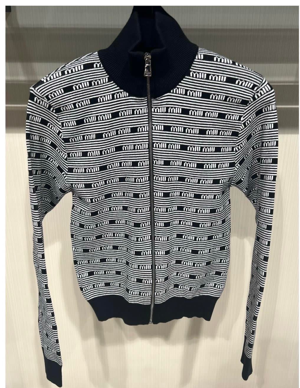 MİU FERMUARLI KAZAK