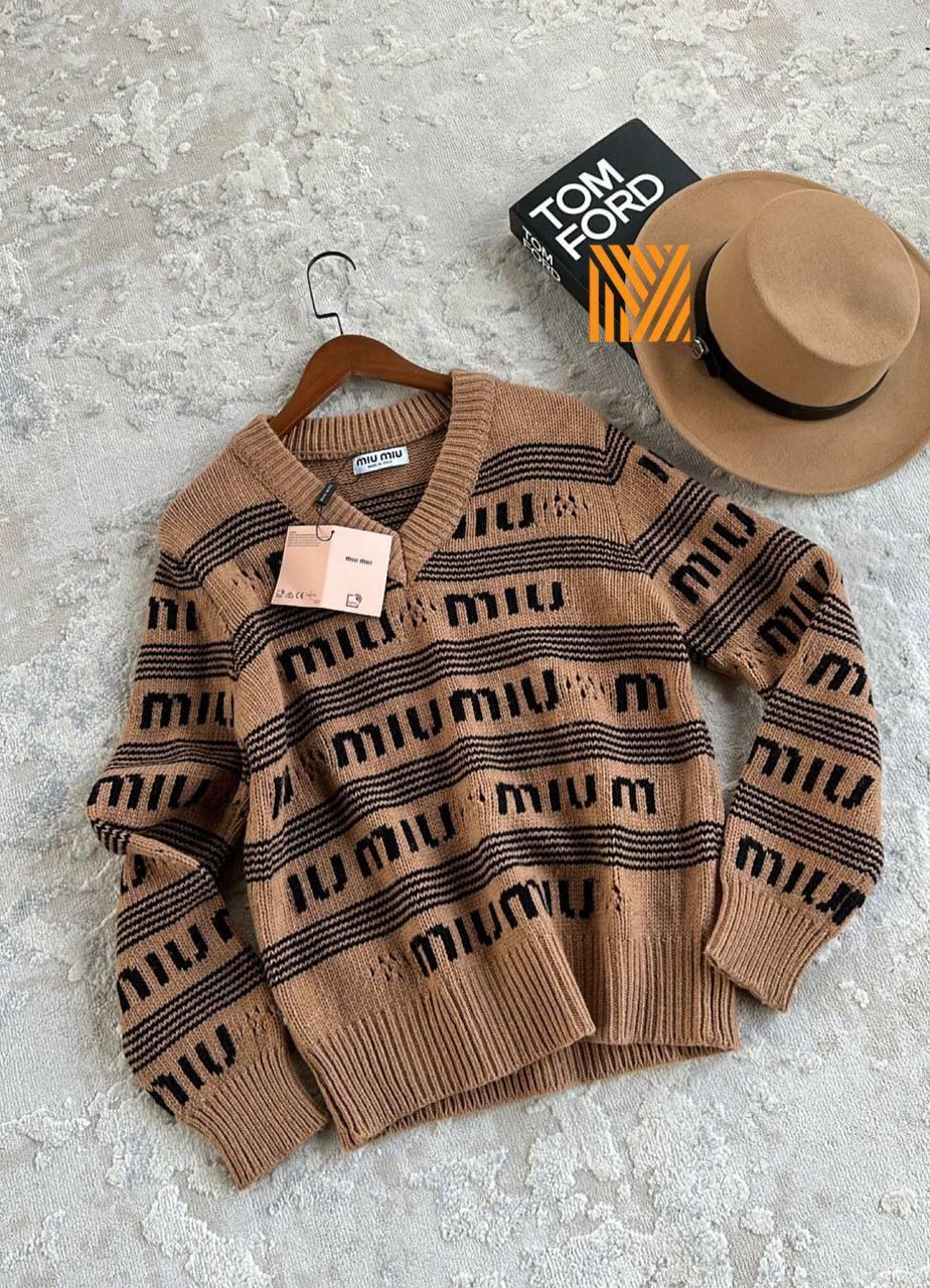 Miu kahve v yaka kazak