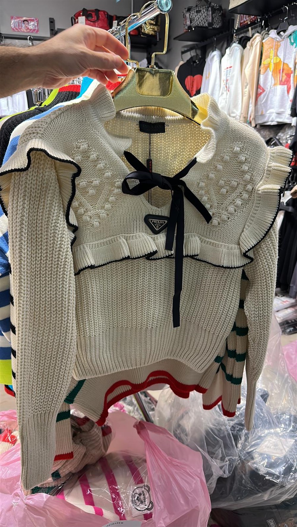 Prada kolları volanlı triko