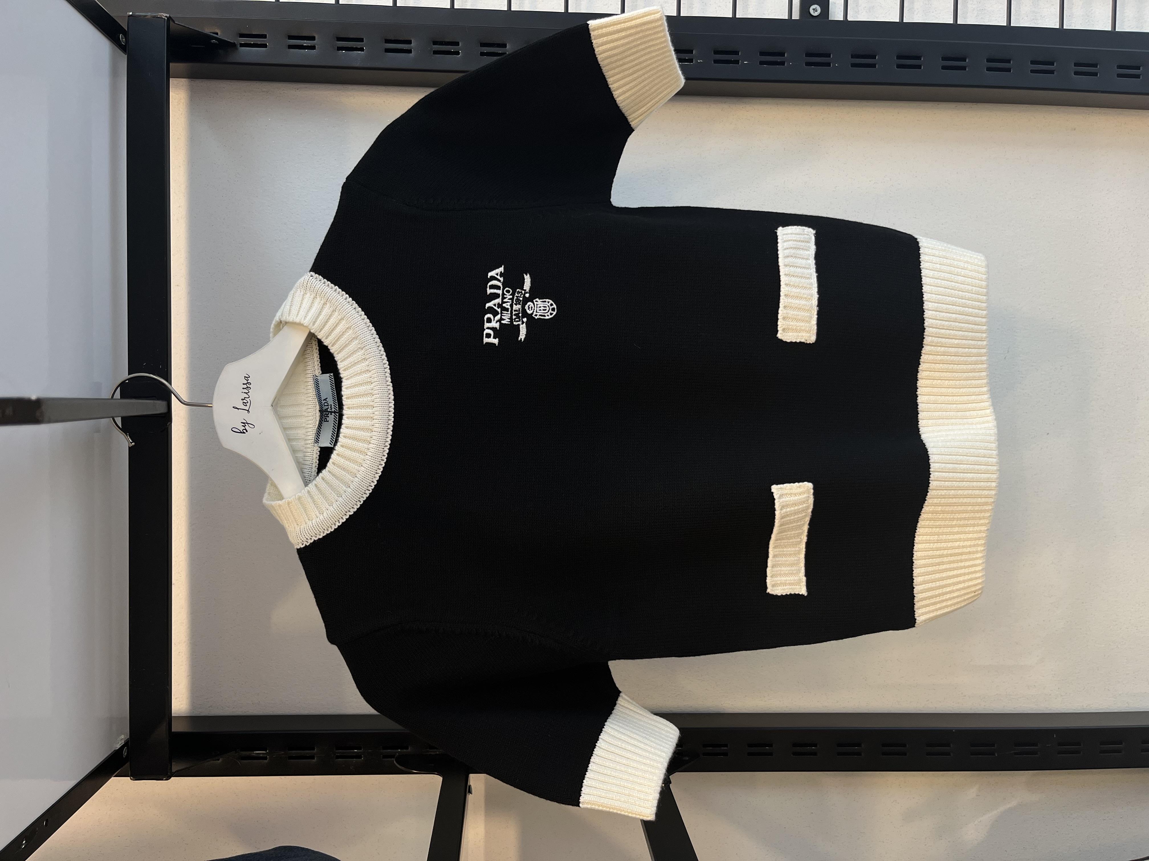 Prada siyah triko kazak