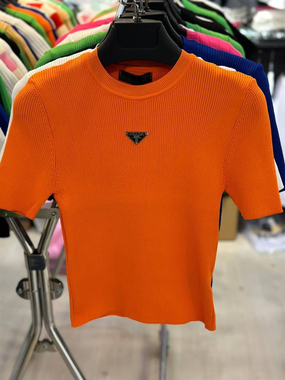 PRADA TURUNCU TRİKO TSHİRT 