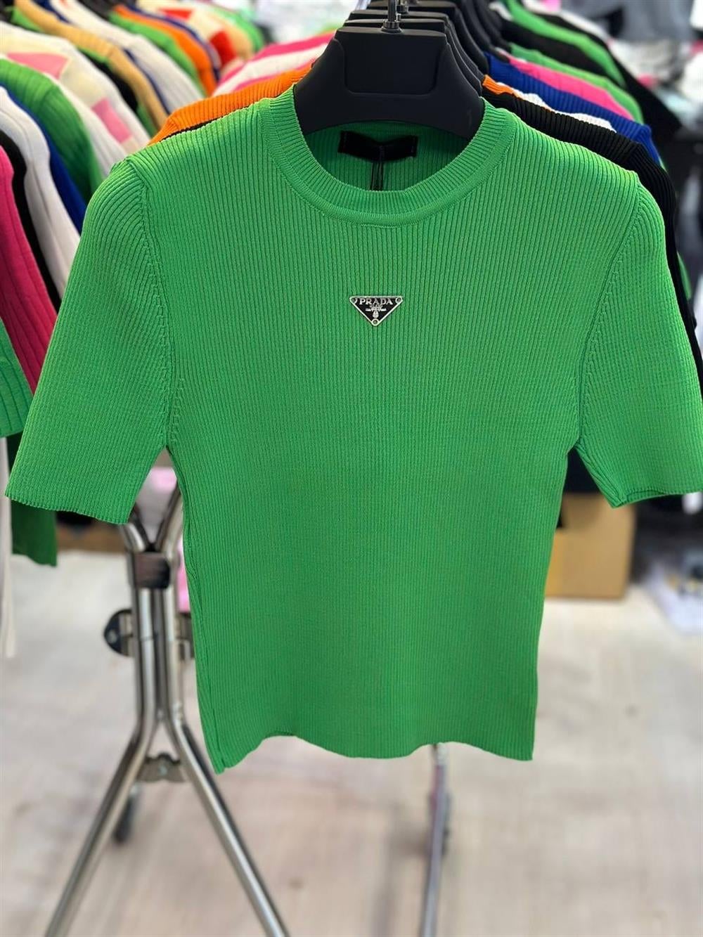 PRADA YEŞİL TRİKO TSHİRT 