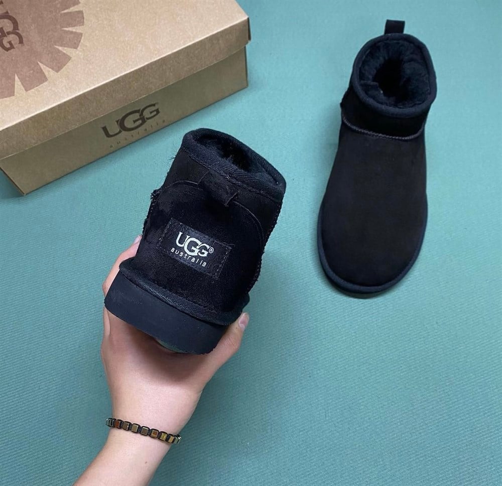 SİYAH KISA UGG