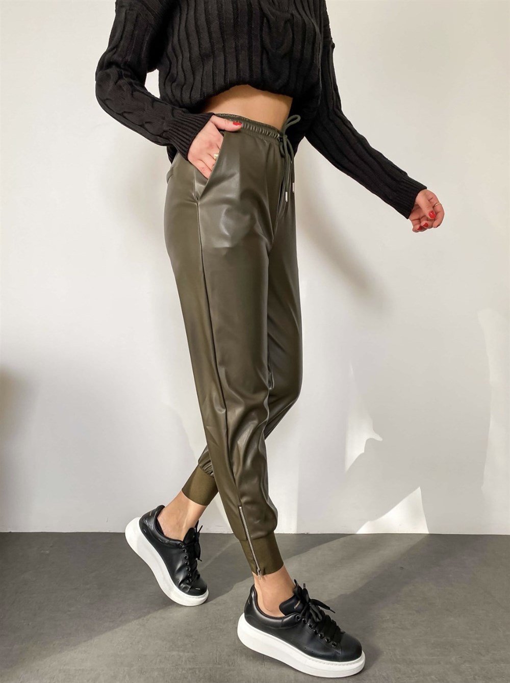 Twist model haki deri jogger pantolon