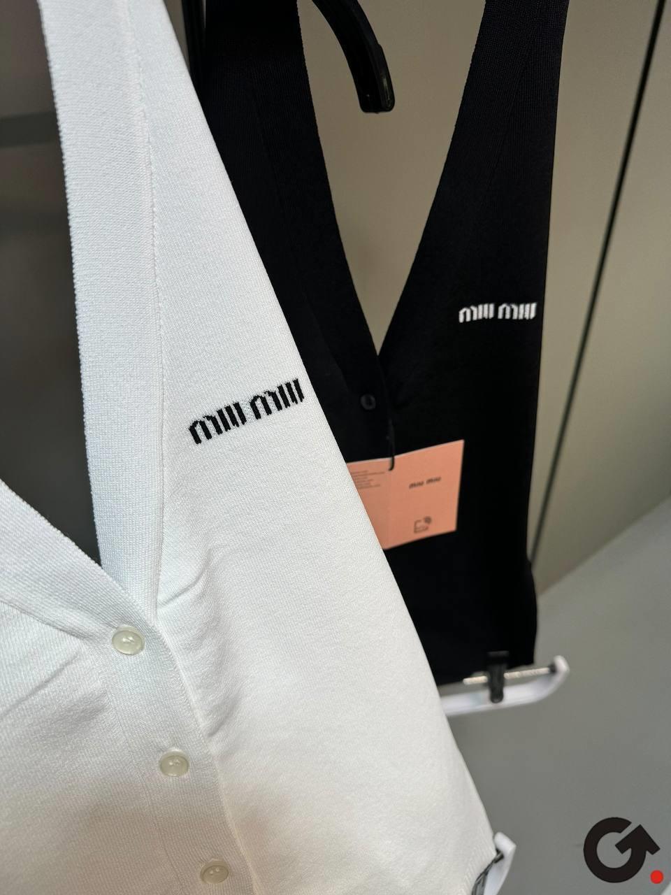 YENİ SEZON MİU BEYAZ ÖRME YELEK 