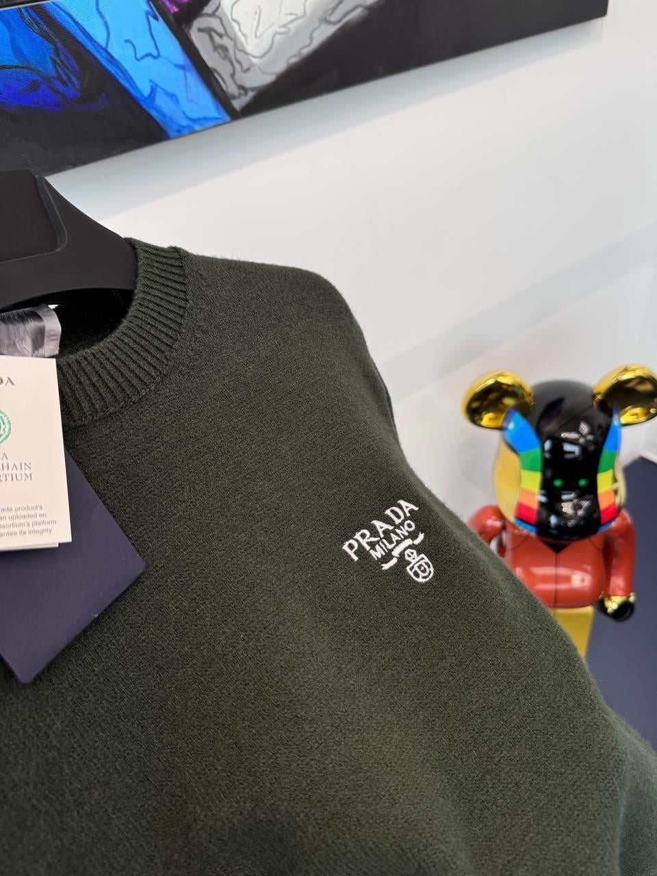 YENİ SEZON PRADA HAKİ YÜN KAZAK