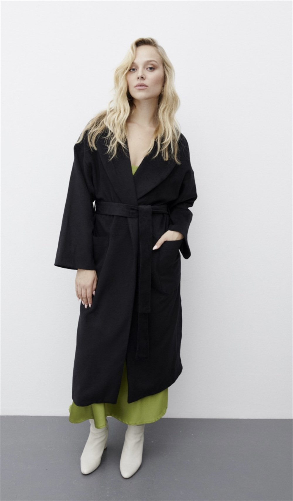 ZR KUŞAKLI YÜN SİYAH 