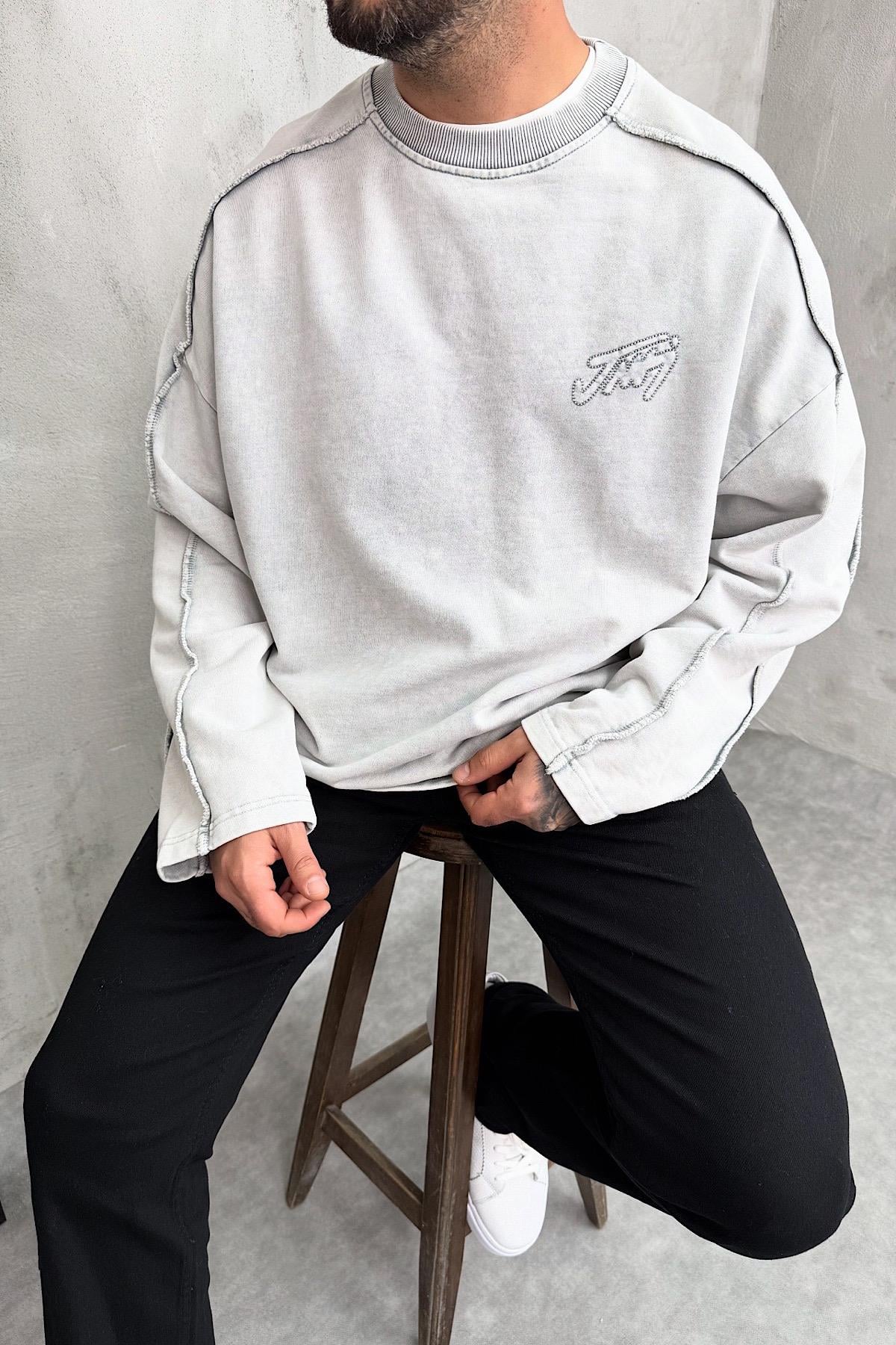 Açık Gri Basklı Oversize Sweatshirt