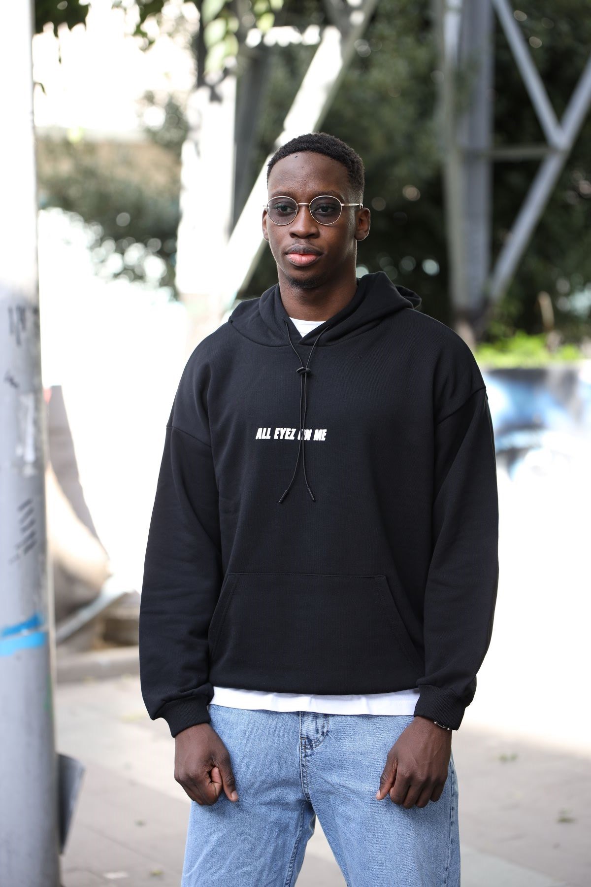 ALL EYEZ ON ME KAPÜŞONLU SWEATSHIRT SİYAH