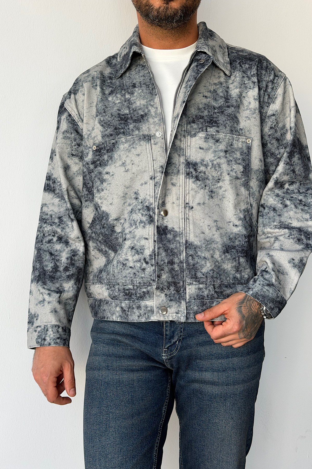 Asit Yıkamalı Çift Cepli Denim Ceket