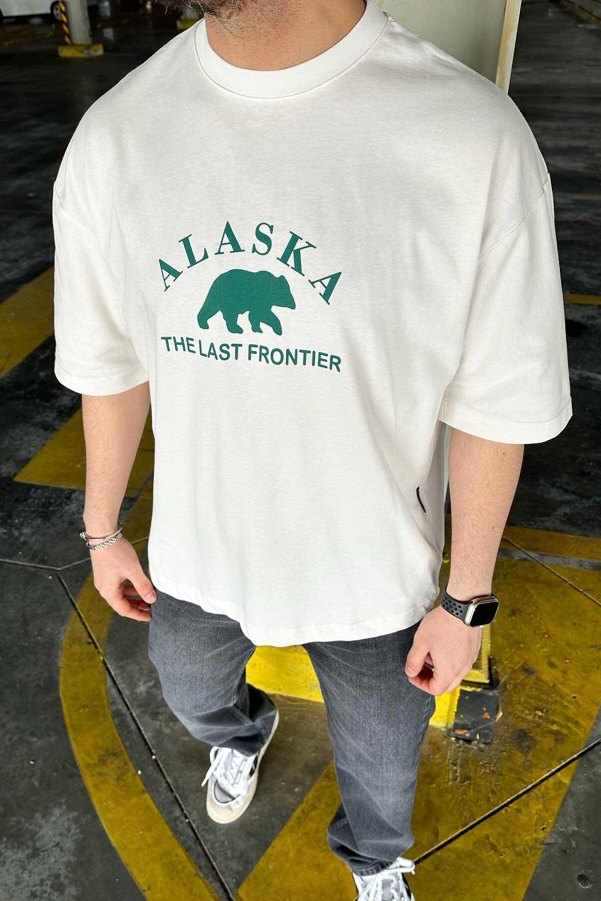 Beyaz Alaska Oversize T-Shirt